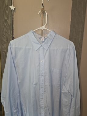 Old Navy Women's Light Blue Button-Down Dress Shirt